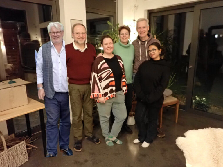 Dürfen wir ein Mal vorstellen…?